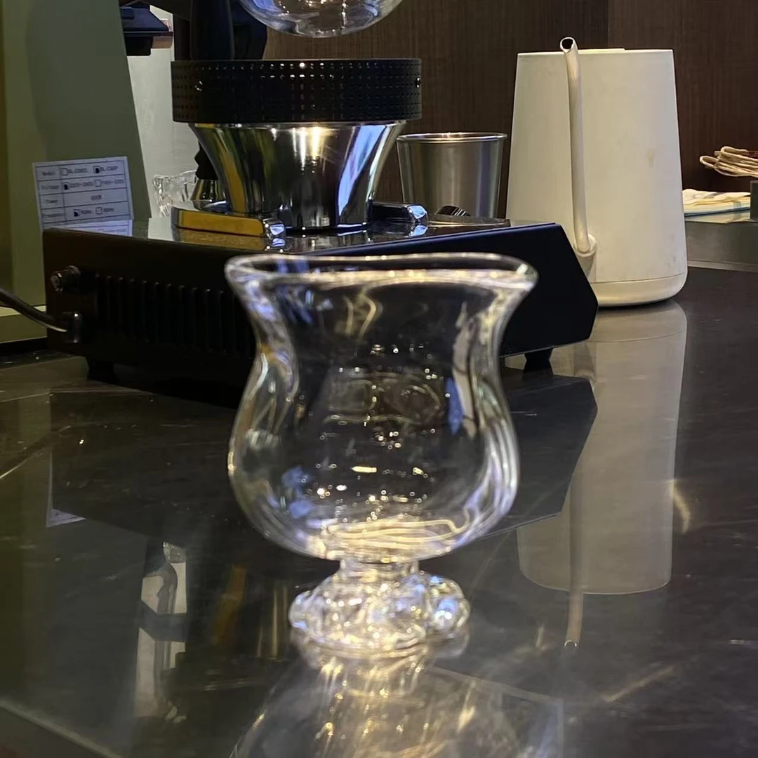 装果汁牛奶樱花国玻璃杯