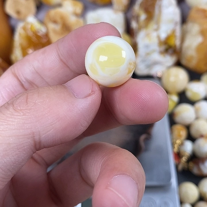 琥珀未镶嵌珠宝奇石我