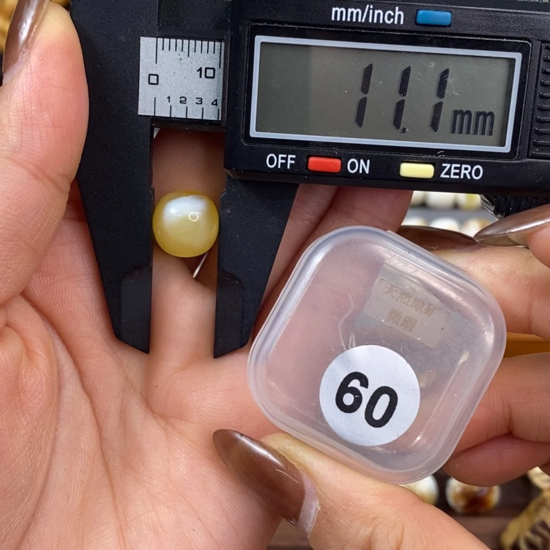 琥珀未镶嵌珠宝奇石琥珀蜜蜡微瑕