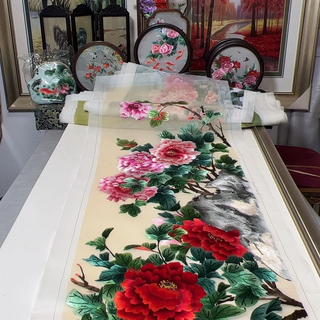 曹***板刺绣纯手工刺绣画