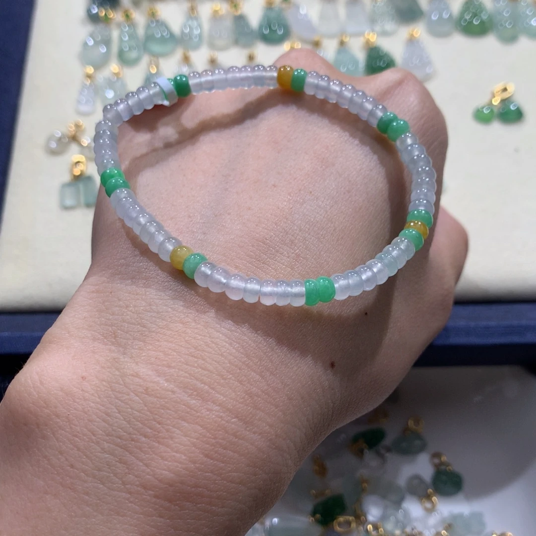 *****翡翠未镶嵌颈饰翡翠