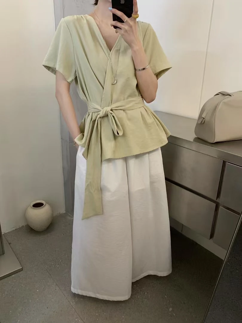08616 衣长61 简约时尚百搭女上衣