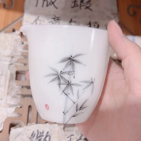 微瑕介意的勿拍，喜欢再下单，谢谢支持
