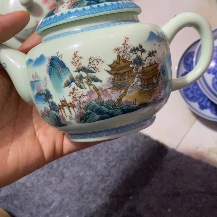 摆件陶绿稀土粉彩山水茶壶