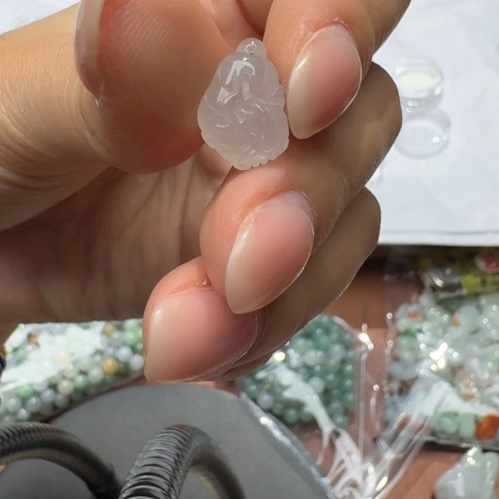 未镶嵌挂件翡翠瑶