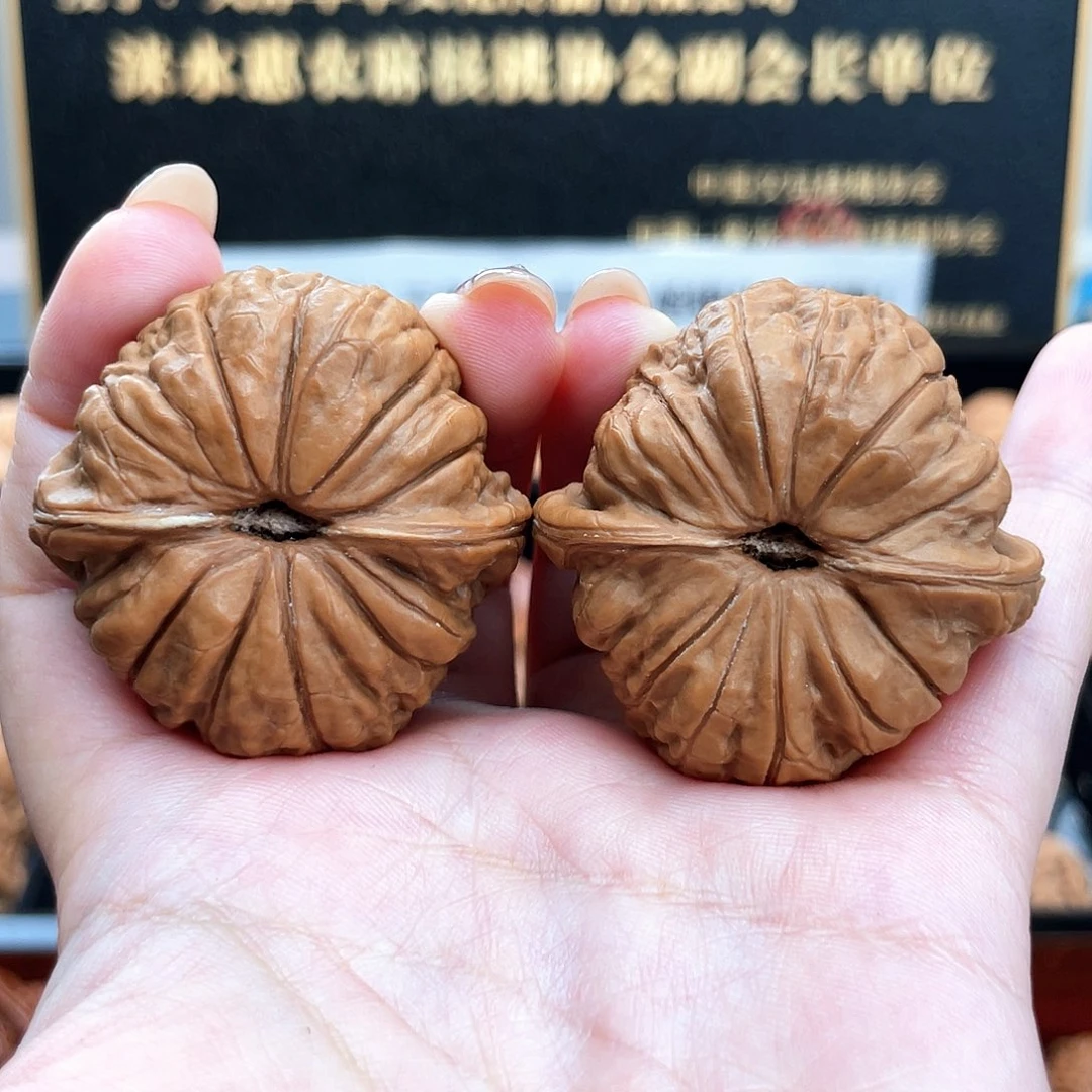 把件文玩核桃42毕业级正圆贝贝南瓜底放射纹➕近正s8