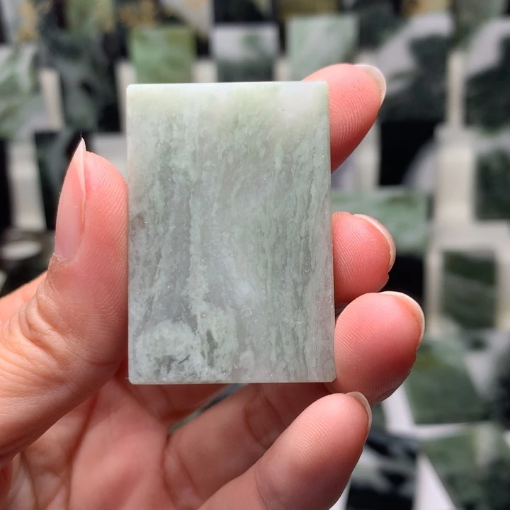 独山玉颈饰未镶嵌