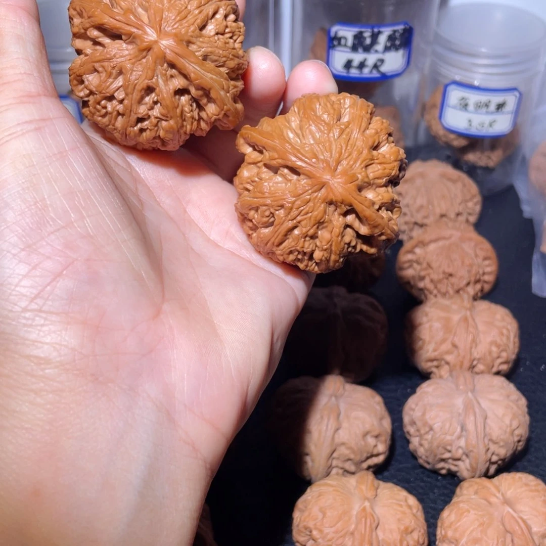 吊坠桃核49尺大粗筋
