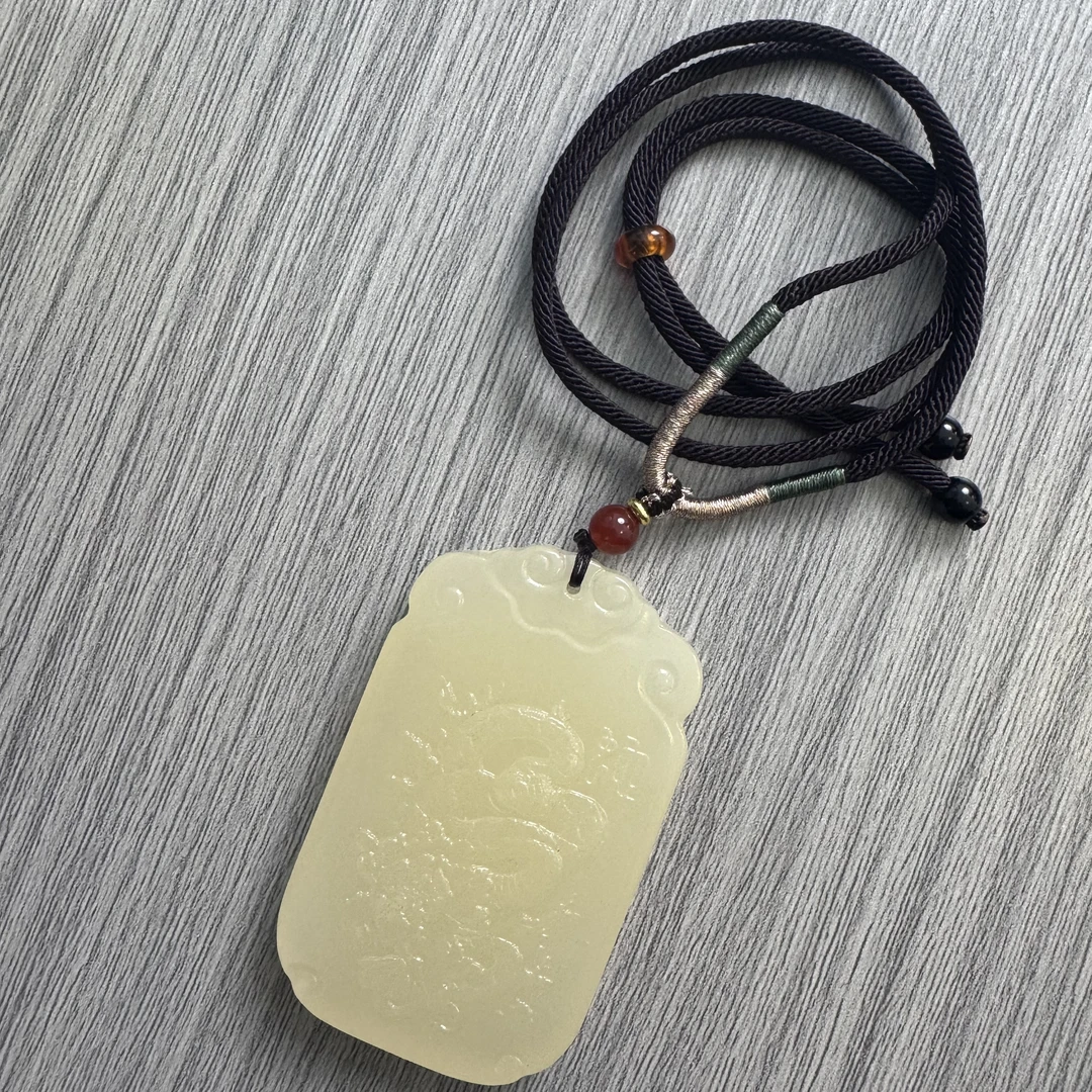 R054天然黄白老玉吉祥蛇牌配縄子帯礼盒收藏品