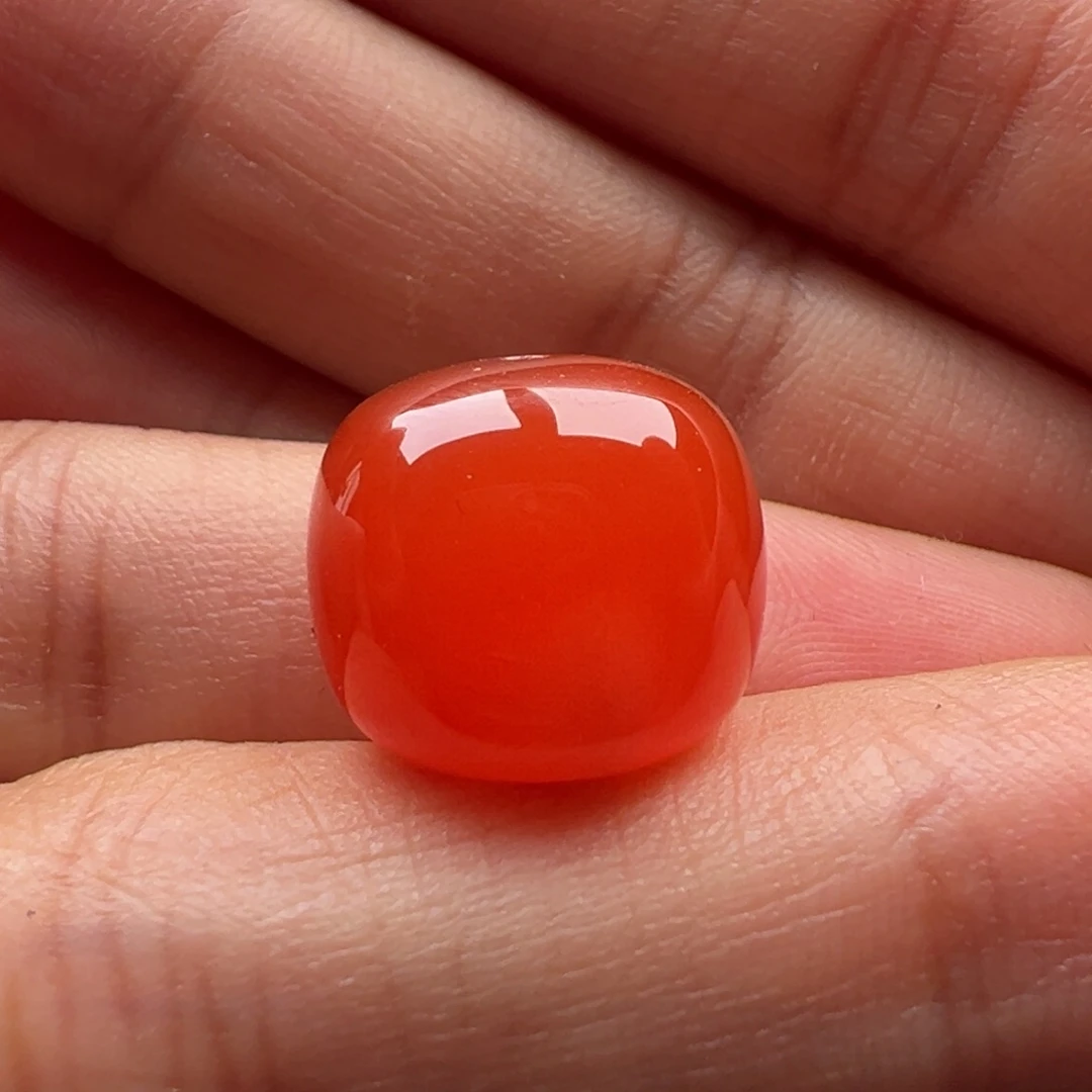 南红玛瑙老型14.7x13.1未镶嵌孔边有马牙