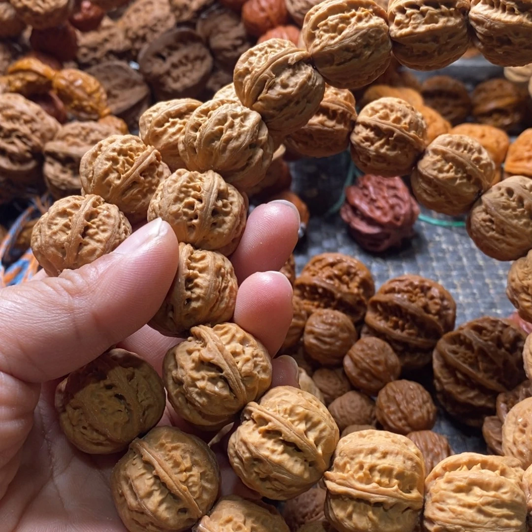 孔***浩吊坠文玩核桃京八棱