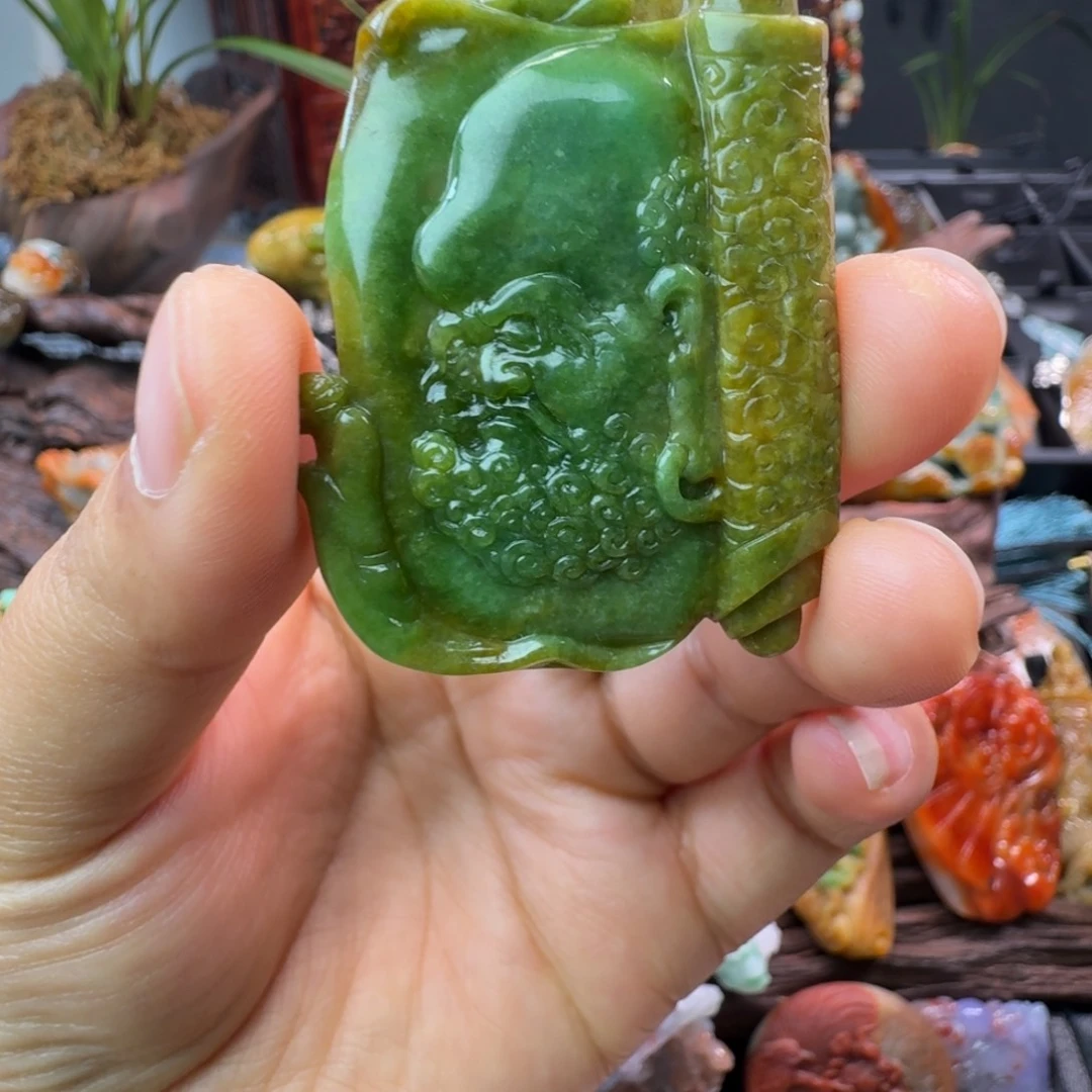 翡翠未镶嵌颈饰翡翠挂件