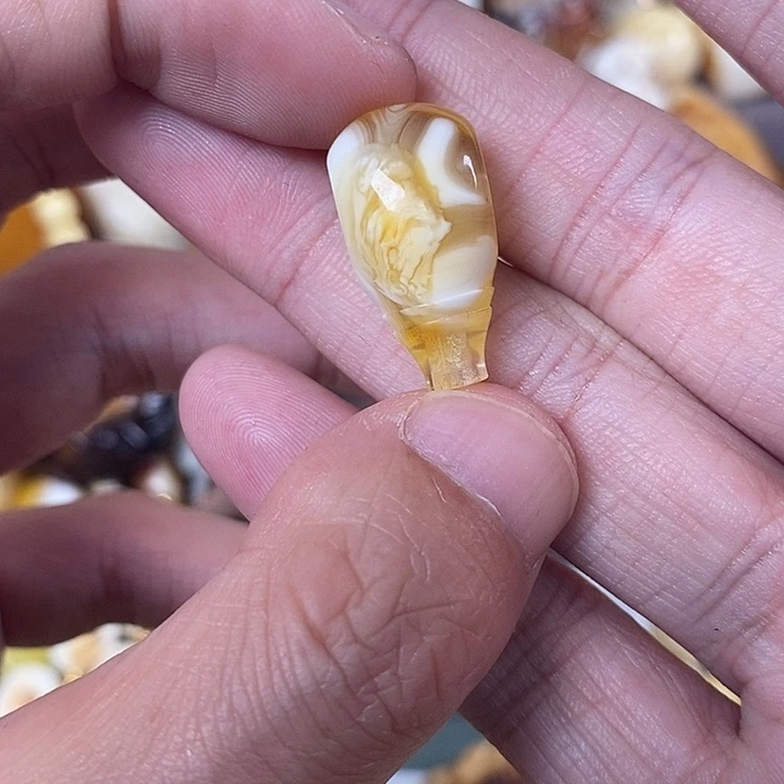 琥珀未镶嵌珠宝奇石我