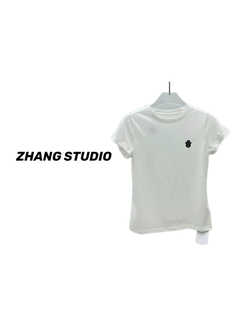 ZHANG STUDIO | KL新款简约刺绣徽标短袖