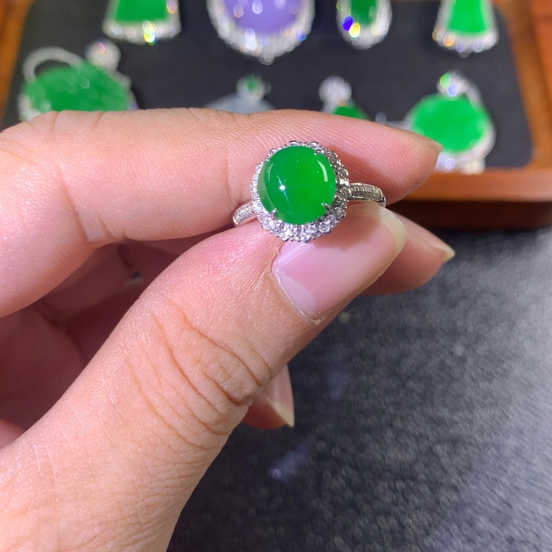 翡翠18K金镶嵌戒指翡翠