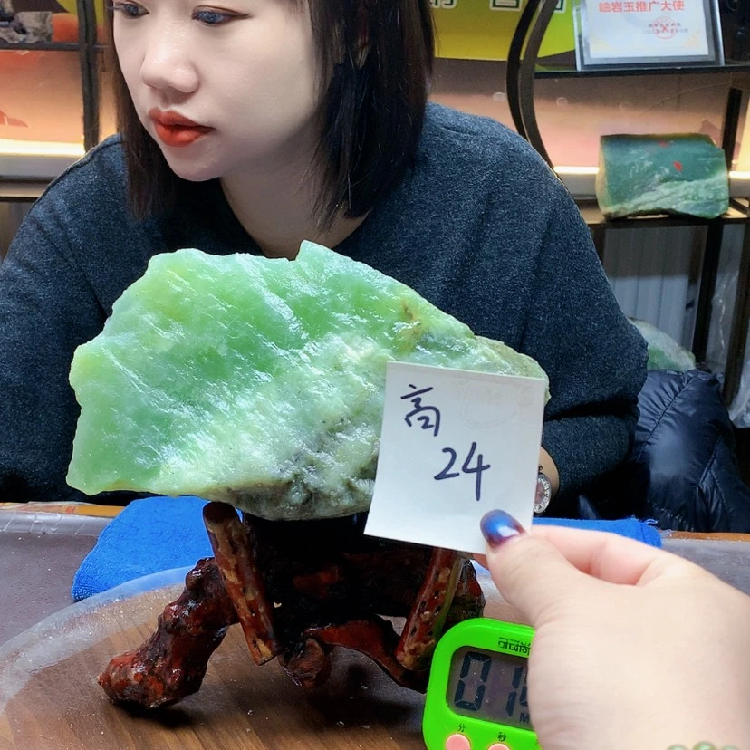 【闪购商品】未镶嵌蛇纹石玉原石幸**✨