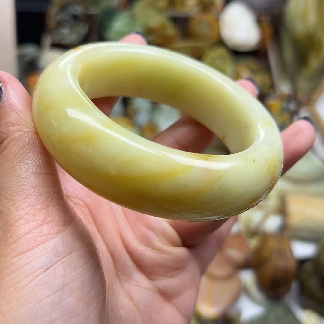 未镶嵌岫玉颈饰花玉轮胎59