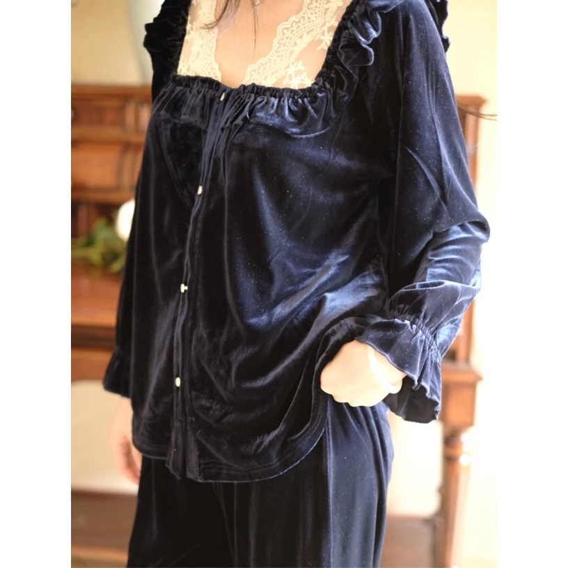 〈贝蒂的幻想〉法式高级感金丝绒蕾丝拼接长袖长裤家居服套装