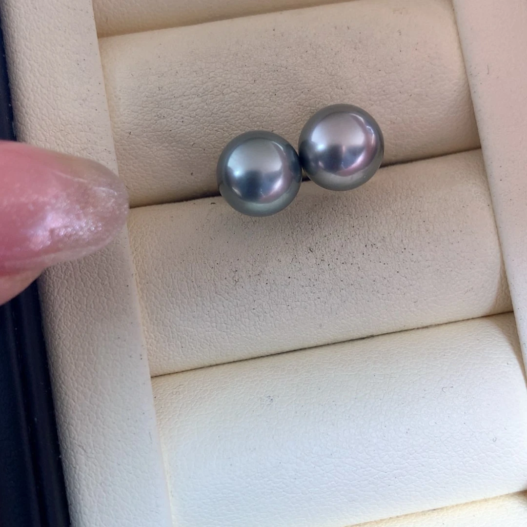 18K金镶嵌海水珍珠耳饰