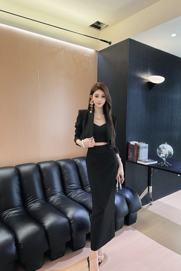 【英伦小姐】小雨法式高奢风性感西装cleanfit风甜辣千金风251255