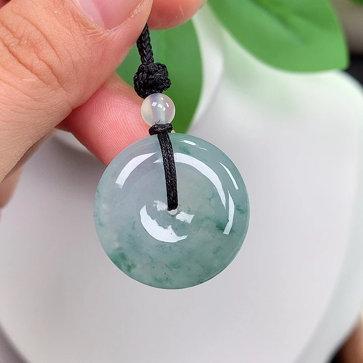 翡翠未镶嵌颈饰平安扣 23.9x6.4mm