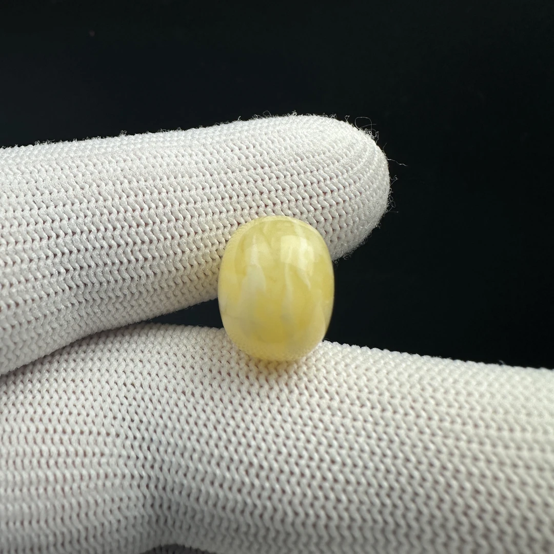 B3500天然原矿俄料蜜蜡 瑕疵墩子 13.8*10.7mm支持复检