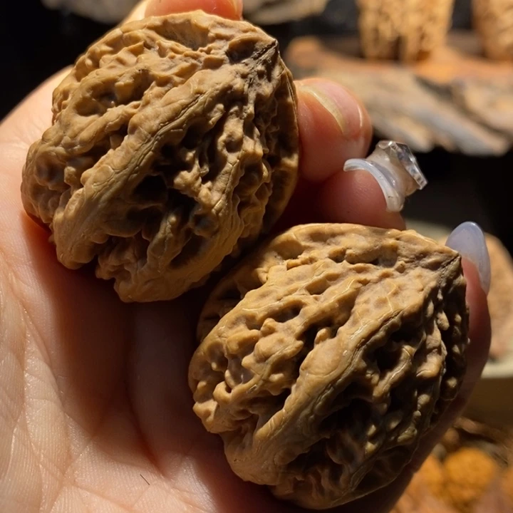 銀***員木质翻天大帝，文玩，核桃