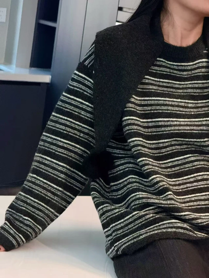宽松条纹三角披肩套头毛衣大版秋冬针织时尚休闲百搭网红长袖