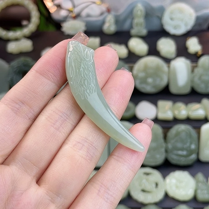 和田玉未镶嵌颈饰