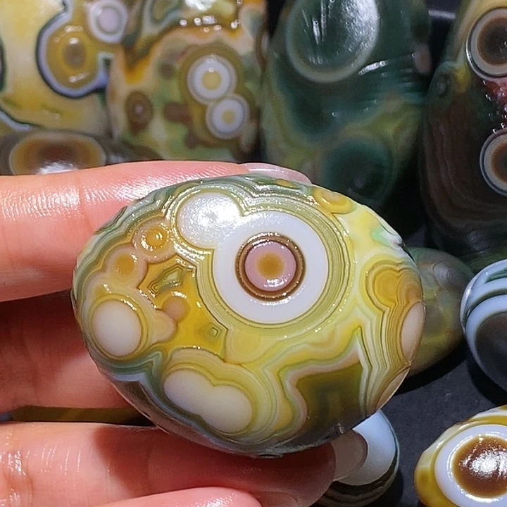 玛瑙/玉髓未镶嵌珠宝奇石45