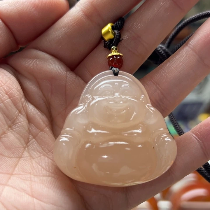 石英质玉未镶嵌颈饰