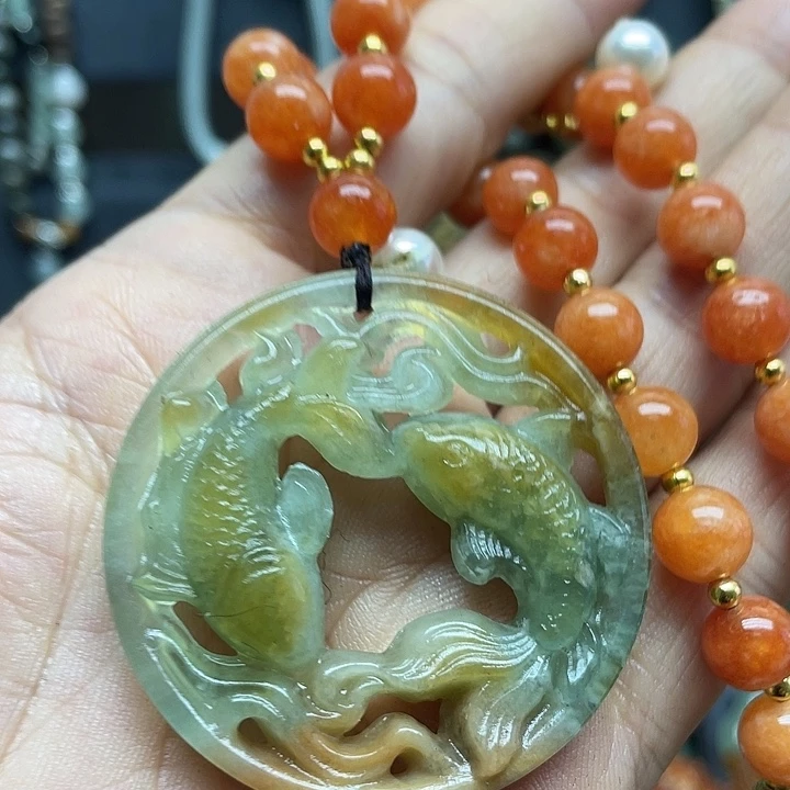 未镶嵌蛇纹石玉颈饰
