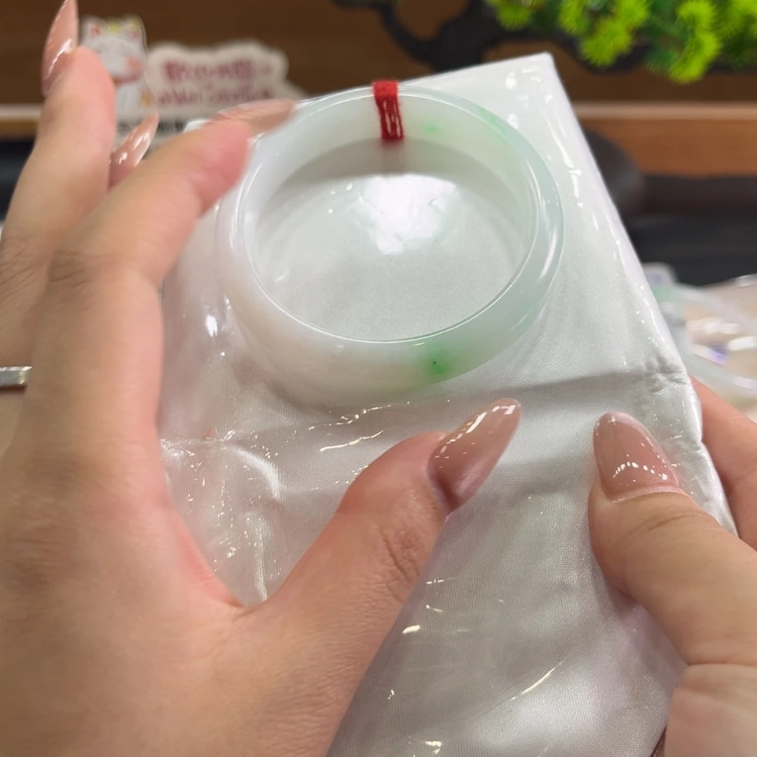 翡翠未镶嵌手镯52正圈