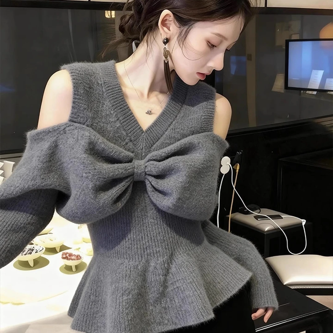 2025绝美巨好看冬时尚气质漂亮慵懒氛围感穿搭灰色蝴蝶结毛衣上衣