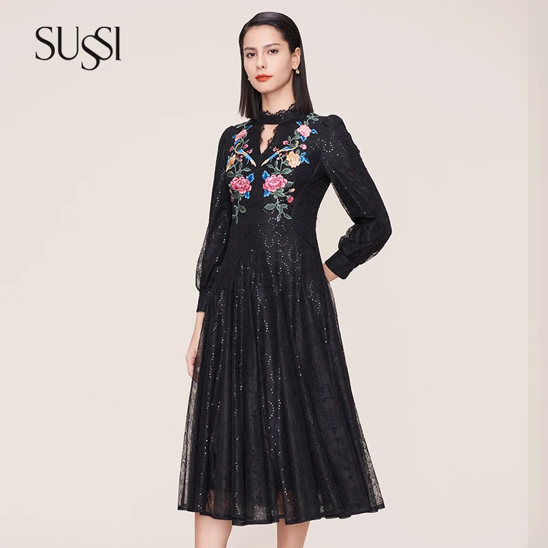 SUSSI/古色春商场同款黑色立领灯笼袖连衣裙女修身气质绣花