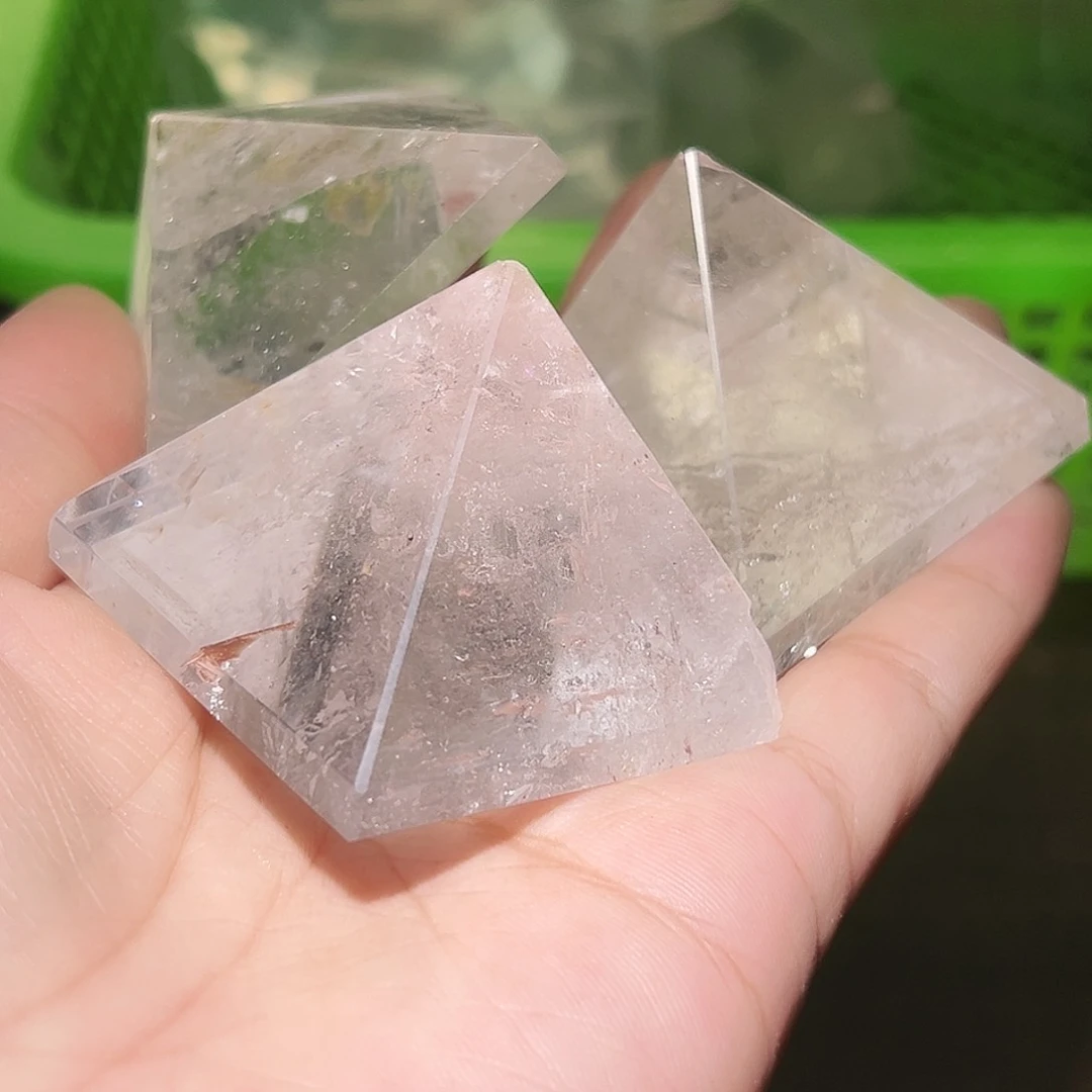 水晶手链未镶嵌随机发白水晶金字塔