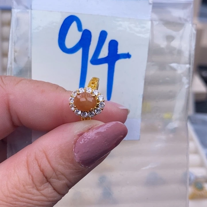 未镶嵌戒指翡翠缅甸