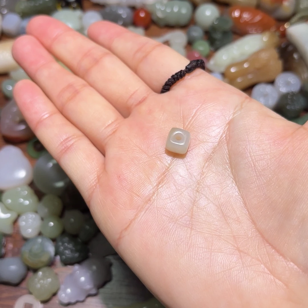 和田玉珠宝半成品未镶嵌你*叔