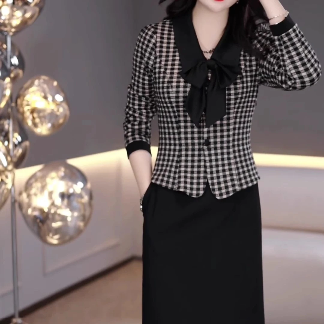 假两件格纹围巾领连衣裙2025春季新款时尚气质修身显瘦设计感裙子