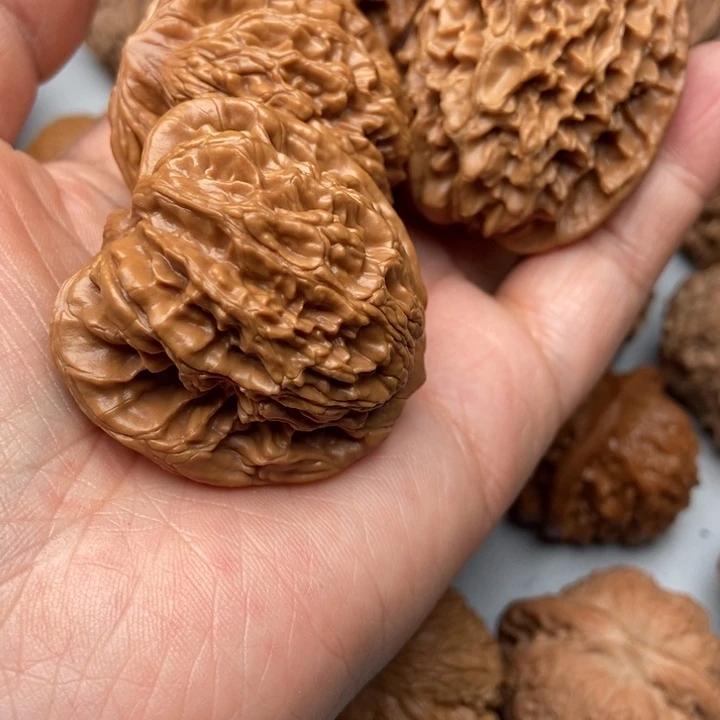 文玩核桃把件崔*某虎头招财鼠