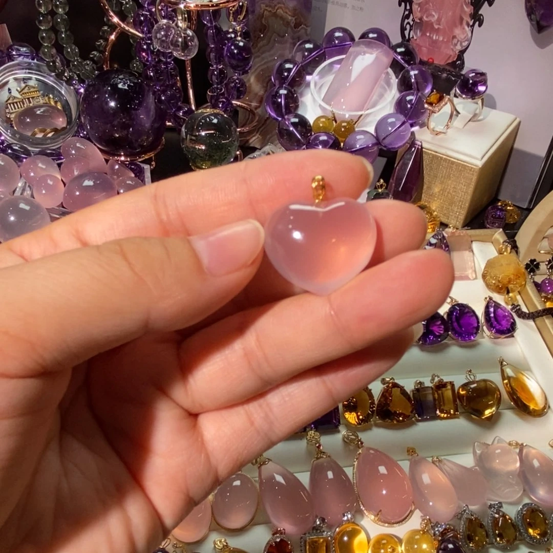 颈饰18K金镶嵌水晶