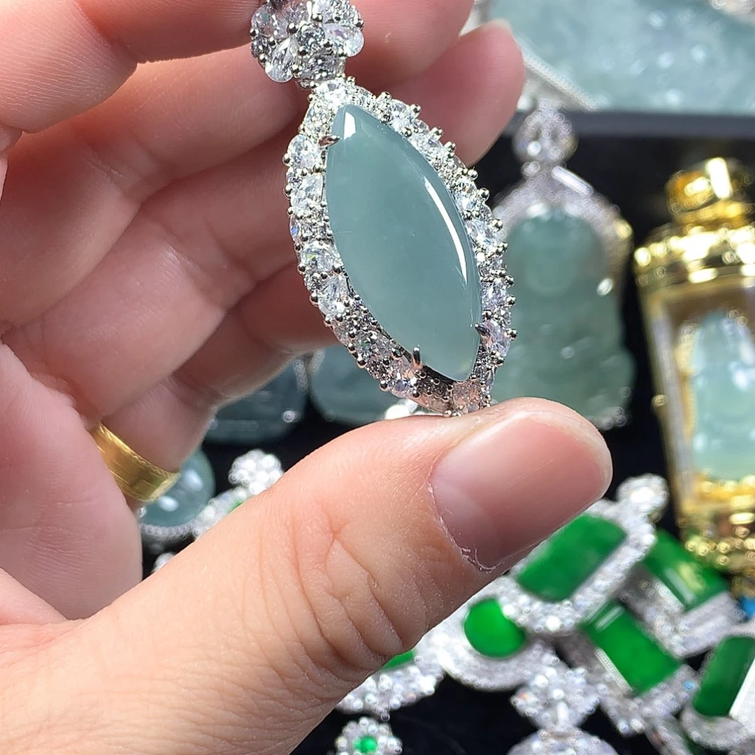 翡翠未镶嵌吊坠(不含链)