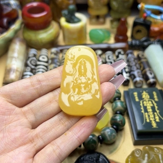 蛇纹石玉未镶嵌颈饰