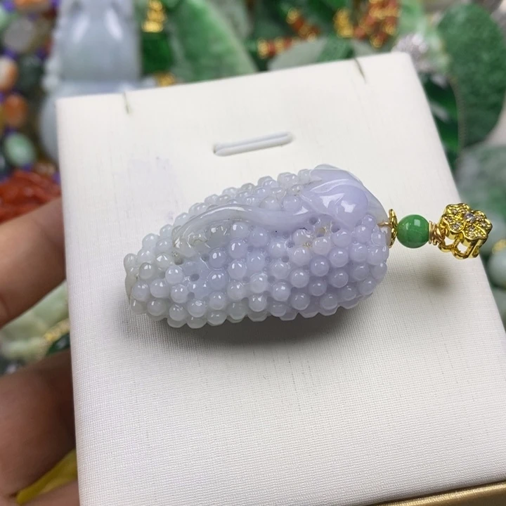 翡翠未镶嵌吊坠(赠链)