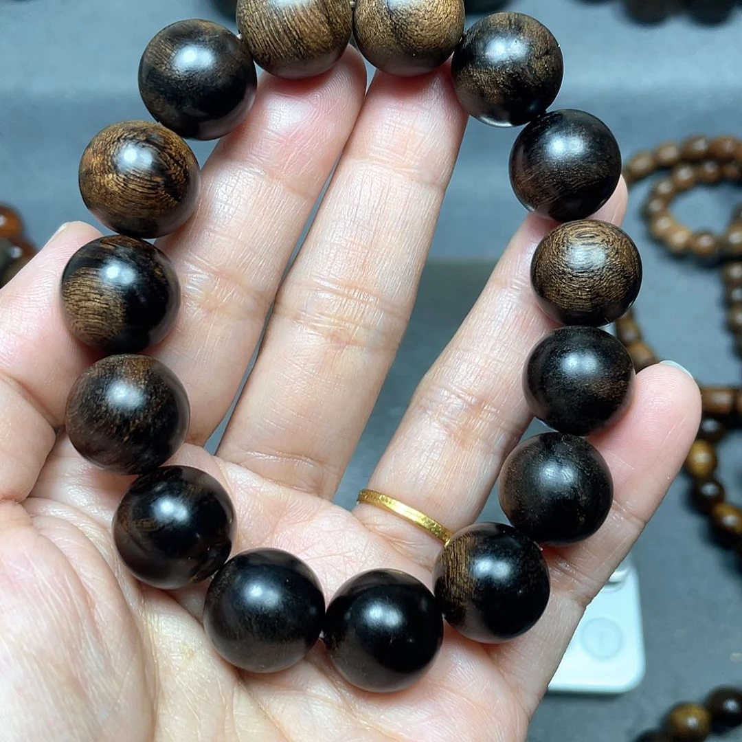 沉香手串白棋瘤疤1.5