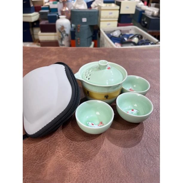 169龙泉青瓷一壶三杯旅行茶具