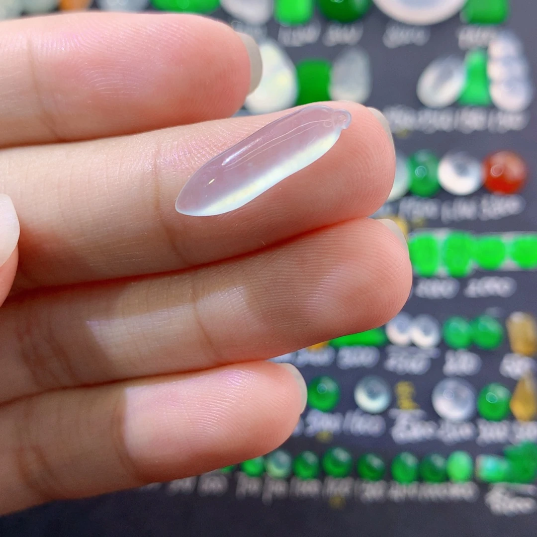 翡翠未镶嵌颈饰福瓜