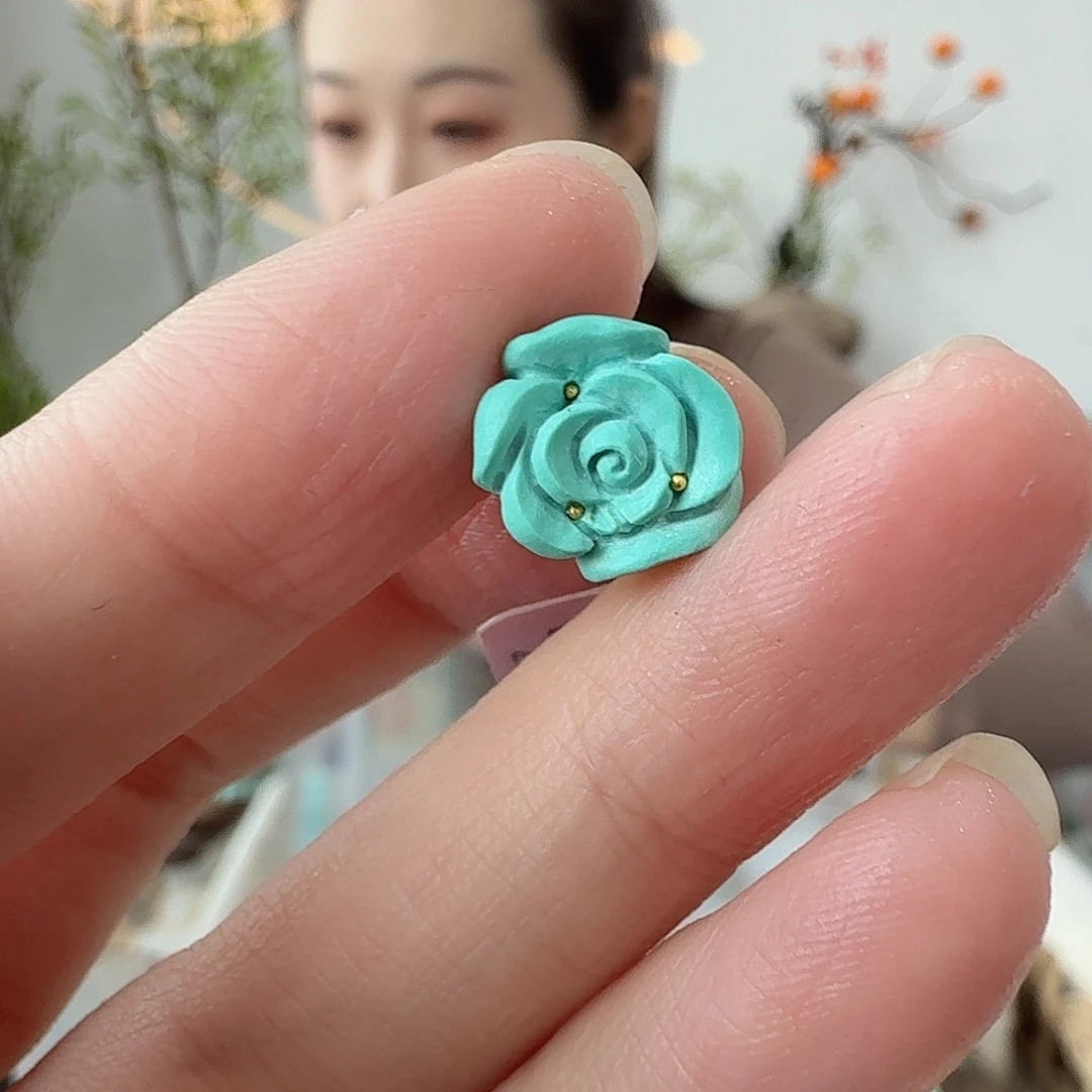 绿松石未镶嵌珠宝奇石