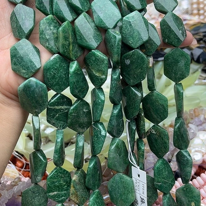 玛瑙/玉髓未镶嵌珠宝半成品一条18*24mm绿云母