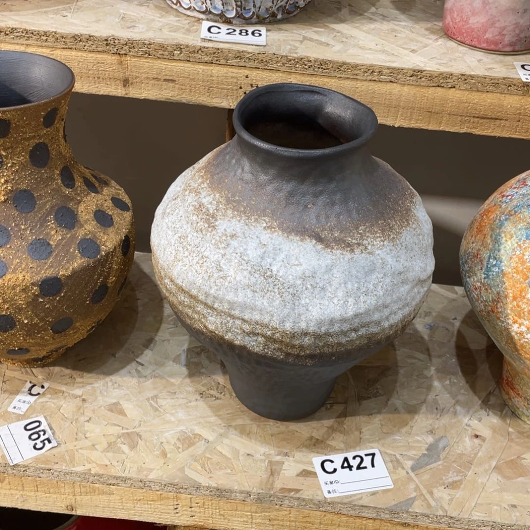 白泥花瓶景德镇陶瓷艺术